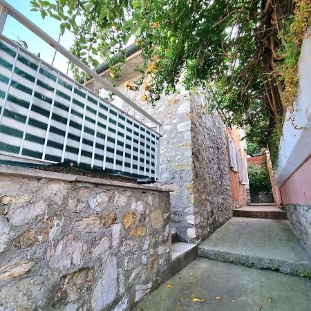 Appartamenti La Terrazza Sulle Ghiaie - Goelba Портоферрайо Экстерьер фото