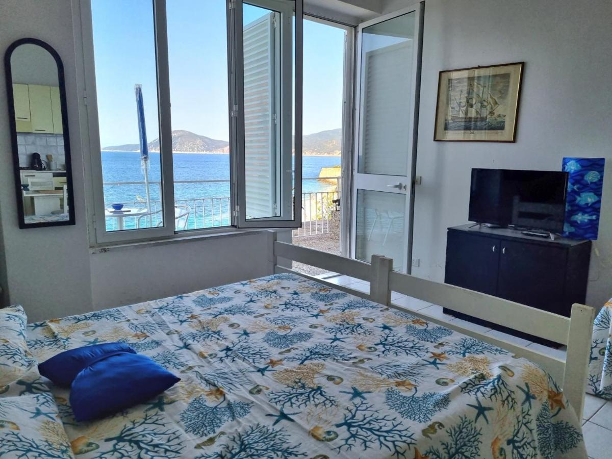 Appartamenti La Terrazza Sulle Ghiaie - Goelba Портоферрайо Экстерьер фото