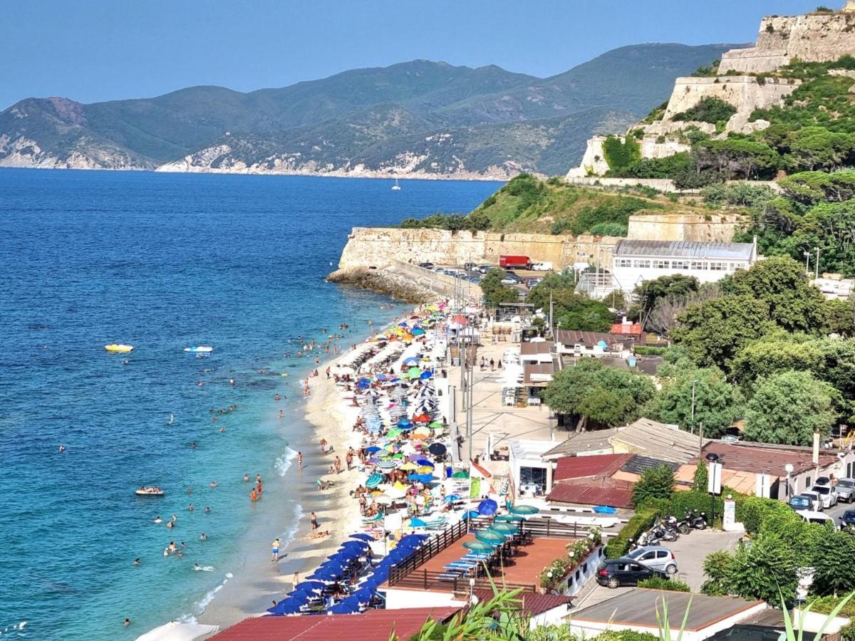 Appartamenti La Terrazza Sulle Ghiaie - Goelba Портоферрайо Экстерьер фото