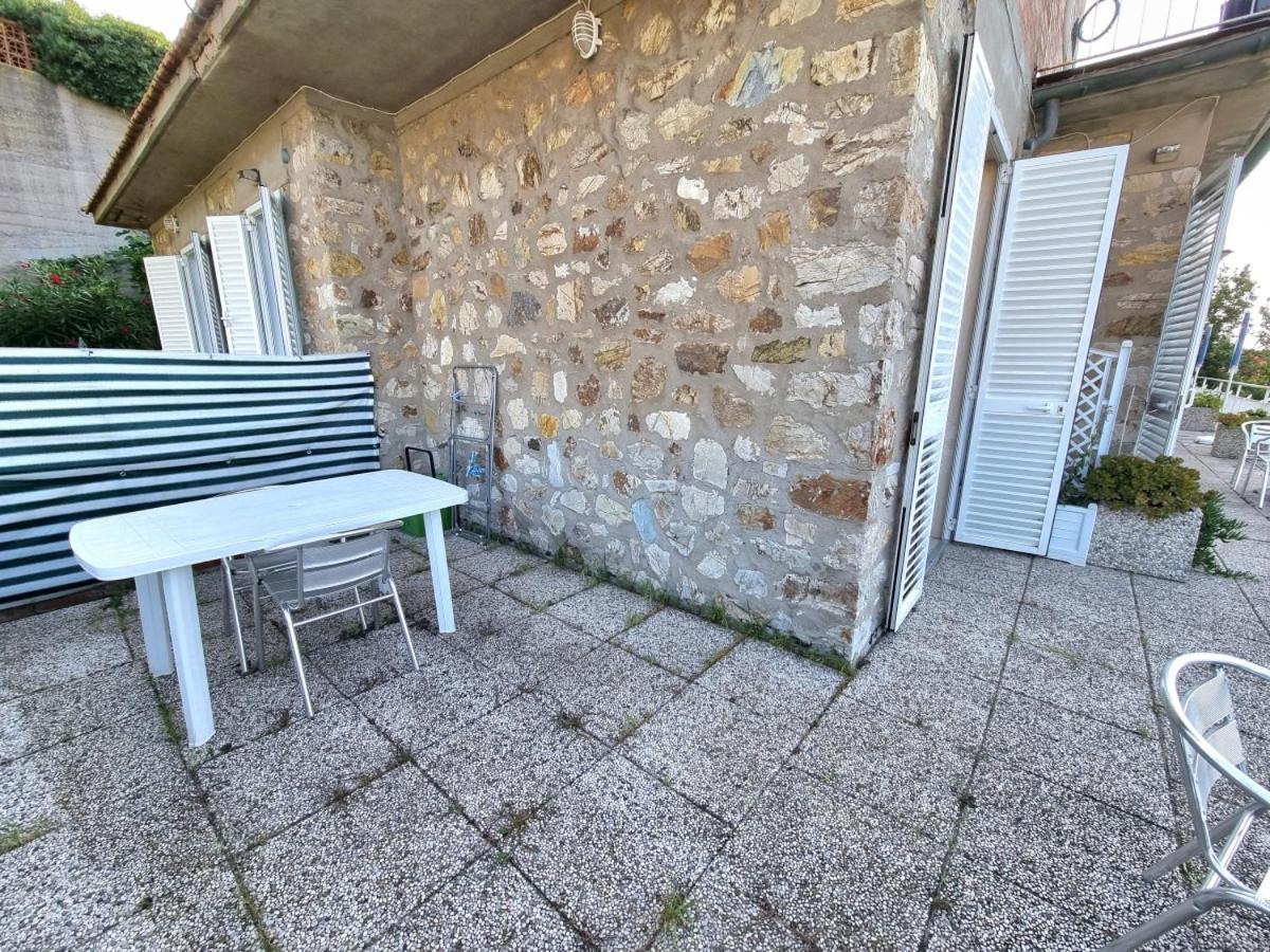 Appartamenti La Terrazza Sulle Ghiaie - Goelba Портоферрайо Экстерьер фото